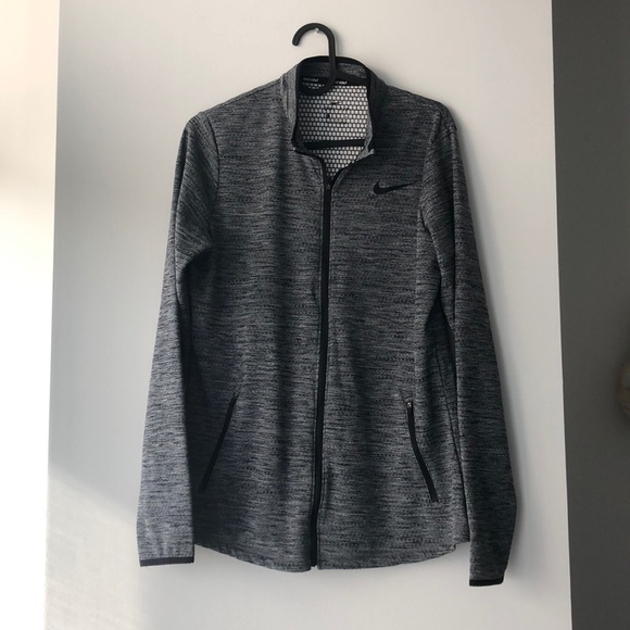 NIKE Dri-fit LIghtweight Full Zip Jacket - Picture 3 of 5